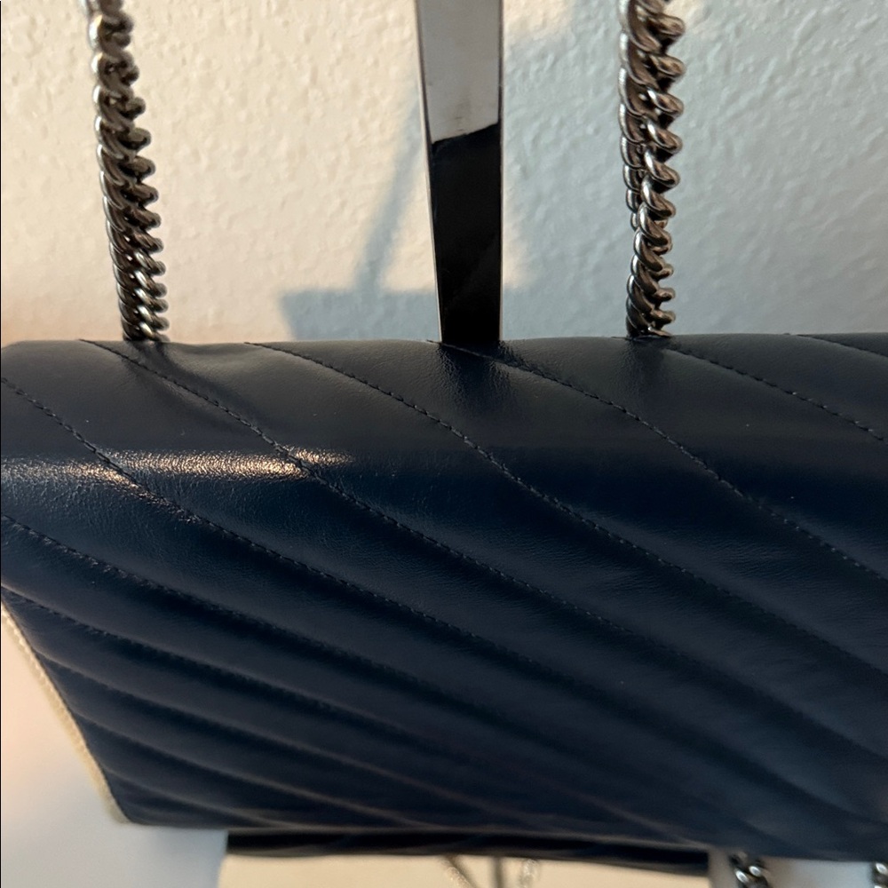 Gucci Marmont Navy Blue Quilted Crossbody Bag - Picture 3 of 8